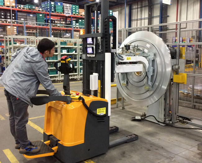 卷料搬運(yùn)車 卷料搬運(yùn)車